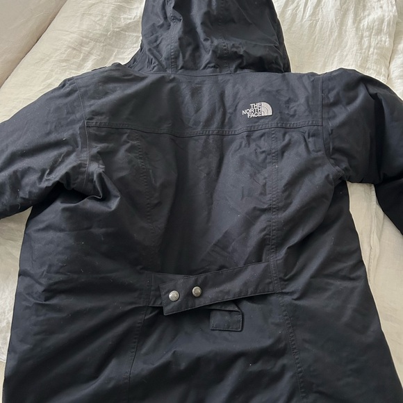North face women’s parka size medium - Picture 2 of 3